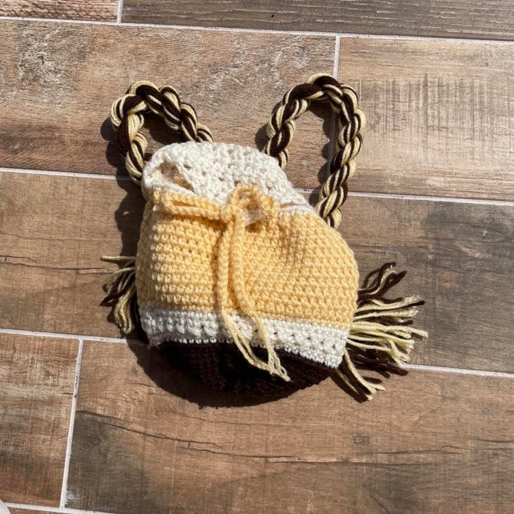 Crochet small backpack 💛 HANDMADE